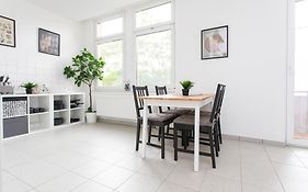 Fullhouse - Magdeburg - L10 Apartments